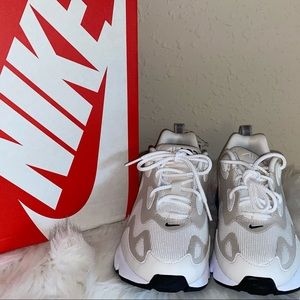 W NIKE AIR MAX 200 SIZE 7 WOMEN’s